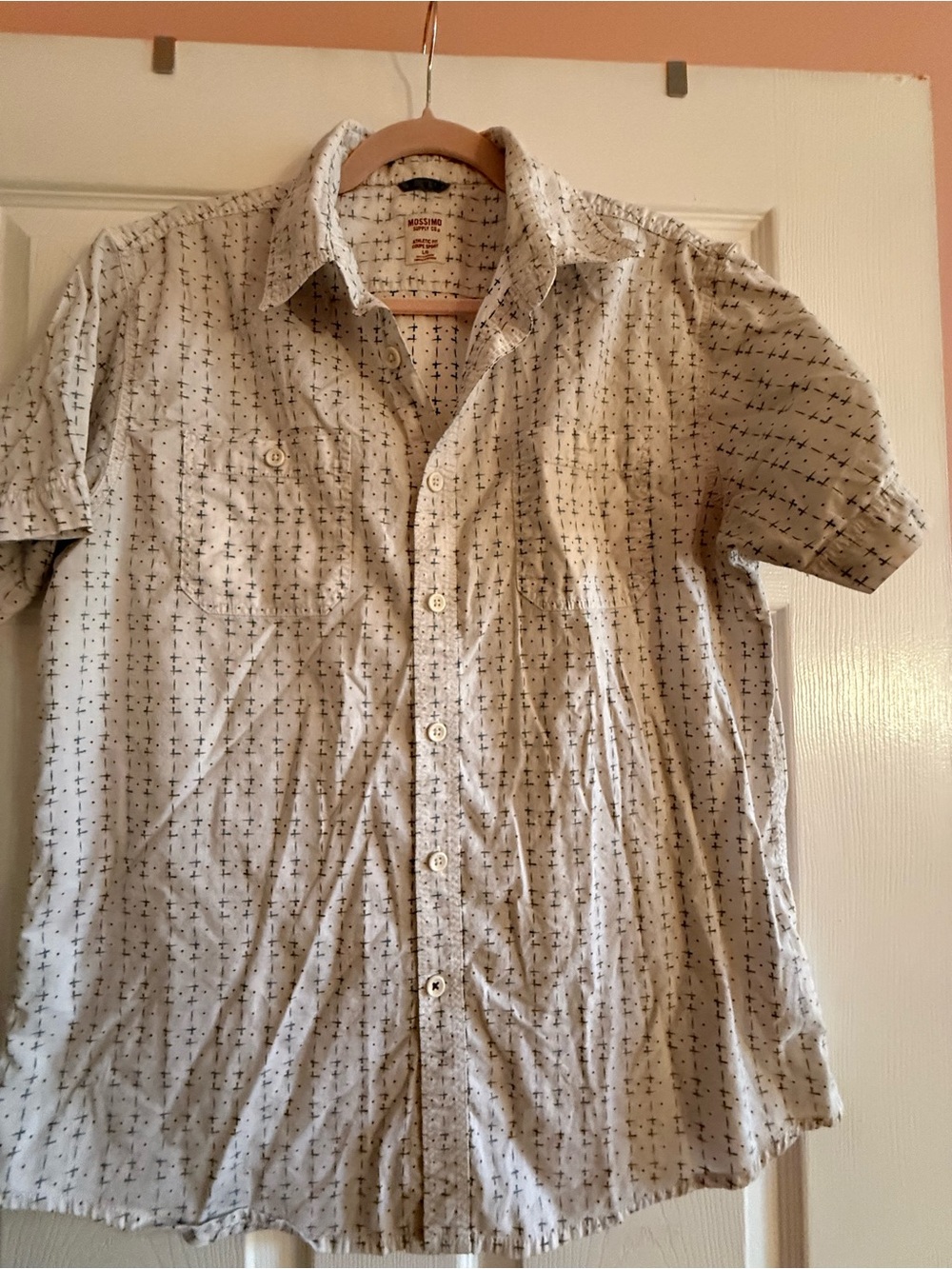 Mossimo Men's Short-Sleeve Button-Up Shirt in Light Gray with Subtle Pattern - L